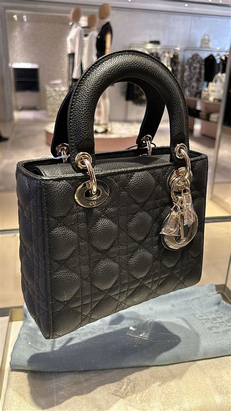 lady dior lambskin vs calfskin